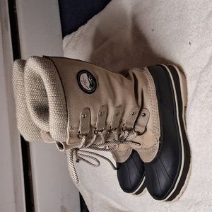 Avenue Women's Tan and Black Winter Boots